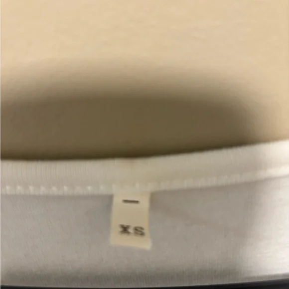 Elegant White Dress with Lace Hem - Picture 2 of 3